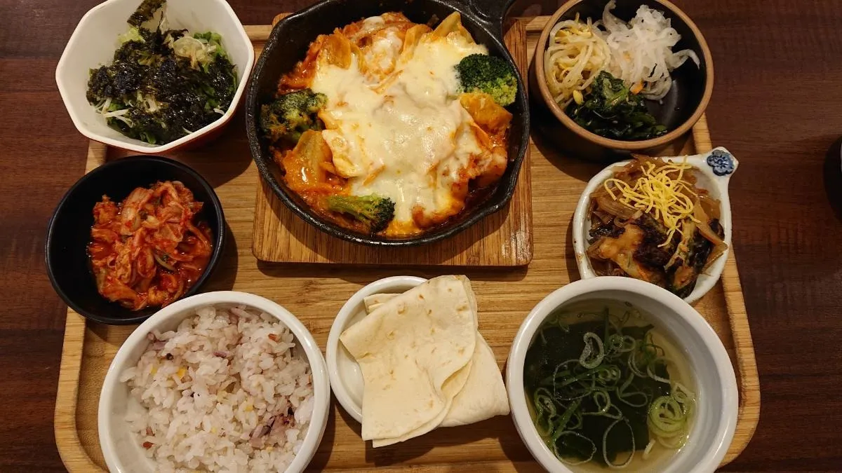 韓国料理食べ放題の楽園を探して: おすすめ店とメニューの完全ガイド