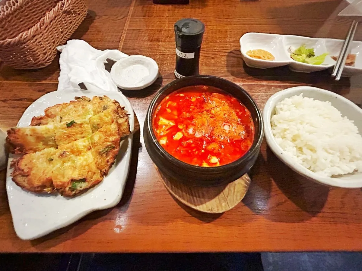 一人ランチで気軽に韓国旅行気分！おすすめのお店と楽しみ方 #韓国料理一人ランチ #韓国料理 #一人 #ランチ